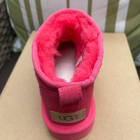 NIB UGG CLASSIC ULTRA MINI BOOT Taffy Pink - Picture 13 of 17